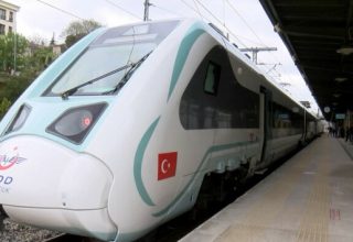 324 yolcu kapasiteli ilk Milli Elektrikli Tren, görücüye çıktı