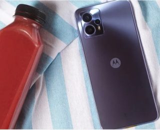 Motorola bütçe dostu akıllı telefon portföyüne iki yeni ismi daha ekledi