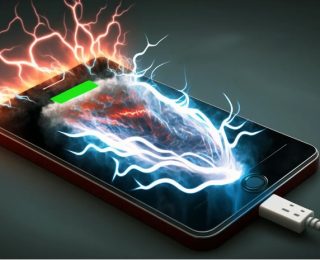 Telefonların şarj süresi 5 dakikaya düşüyor: Realme 300W teknolojisi ortaya çıktı!